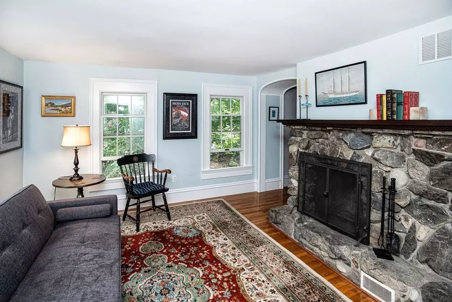 8 Andover Street, Georgetown, MA 01833