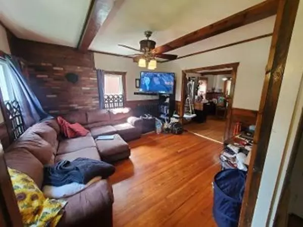 Acushnet, MA 02743,9 Hathaway Rd