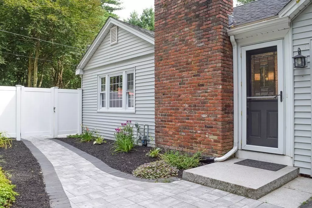 Topsfield, MA 01983,148 Haverhill Rd