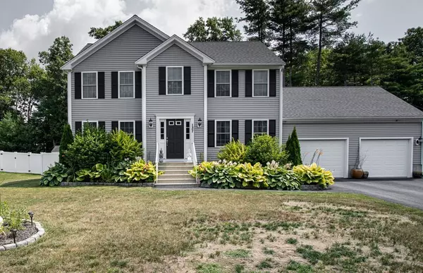 137 Appaloosa Way, Taunton, MA 02780