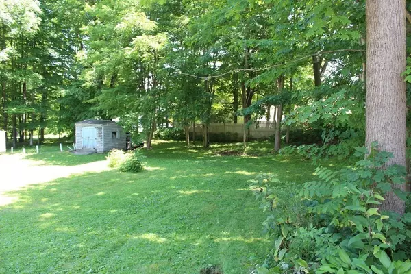 North Brookfield, MA 01535,14 Bell St