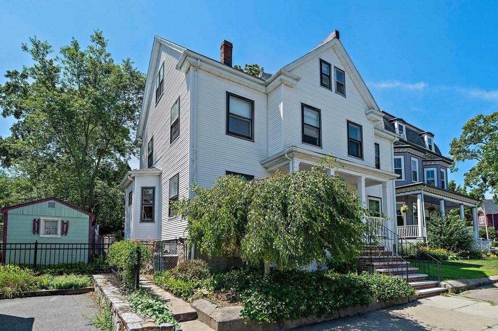 16 Bradfield Ave #1, Boston, MA 02131