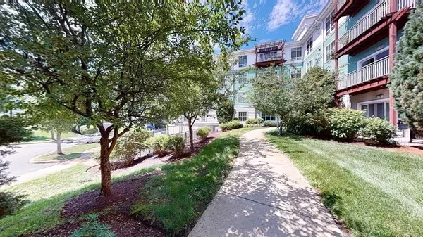5 Repton Cir #5201, Watertown, MA 02472