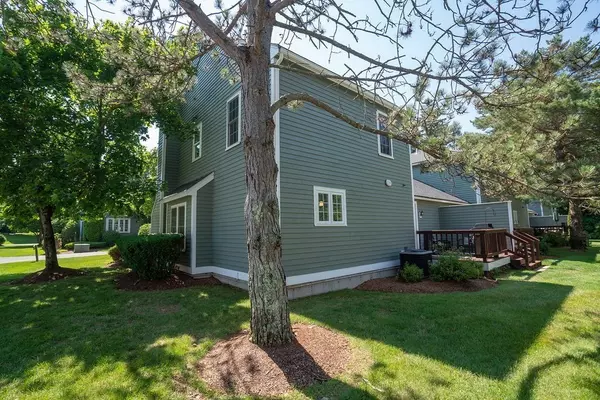Amesbury, MA 01913,156 Whittier Meadows Dr #156
