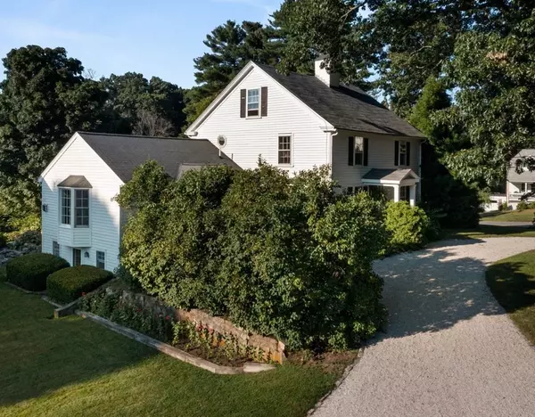 Southborough, MA 01772,7 Central St