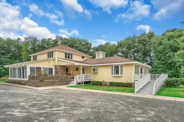 24 Deer Run Rd, Boxford, MA 01921