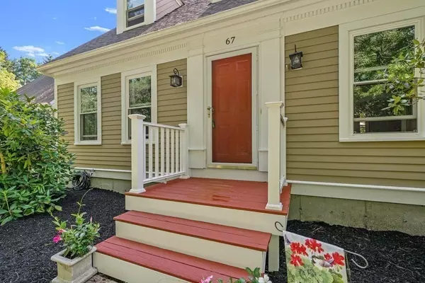 Amesbury, MA 01913,67 Cedar Street