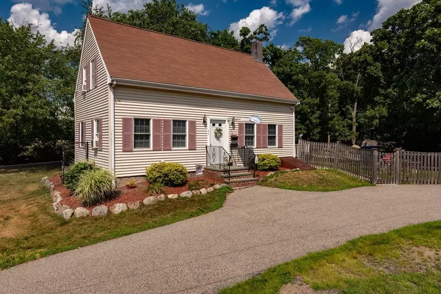 578 Pond St, Braintree, MA 02184