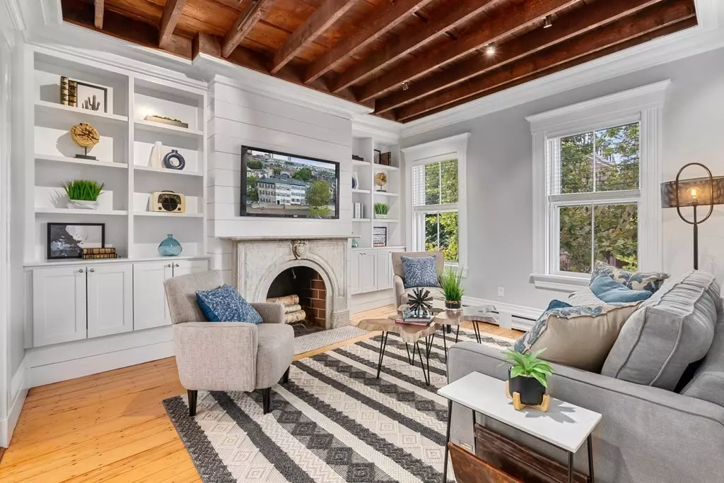 Boston, MA 02129,411 Bunker Hill St #2