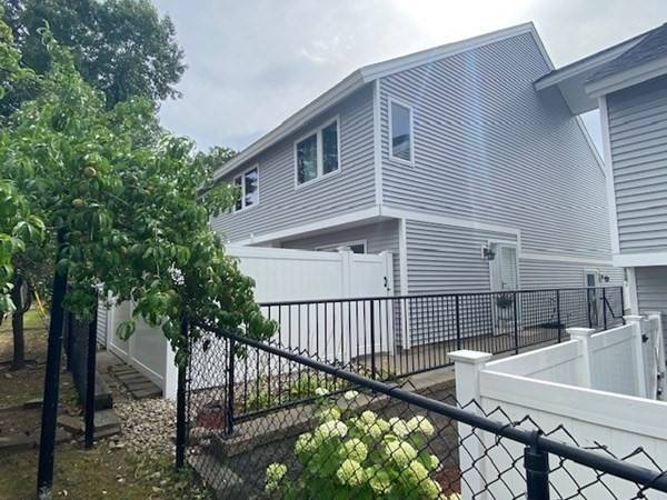 78 Meadow Pond Drive #L, Leominster, MA 01453