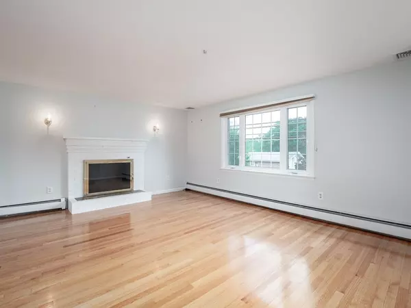 Saugus, MA 01906,100 Central St