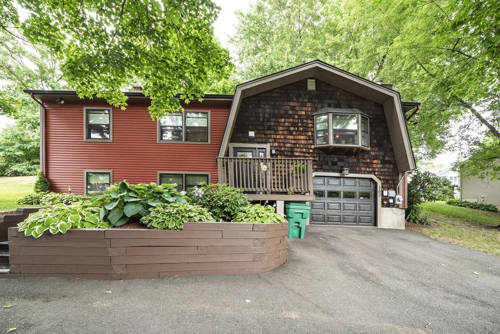 162 Pendleton Ave, Chicopee, MA 01020