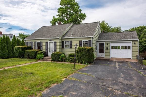 52 Washington Ave, South Hadley, MA 01075