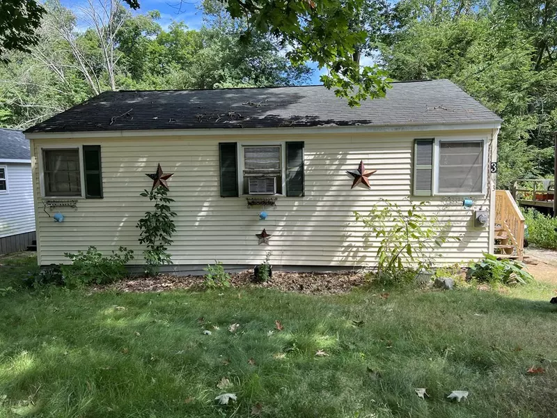 3 Roberts Park Road, Holland, MA 01521