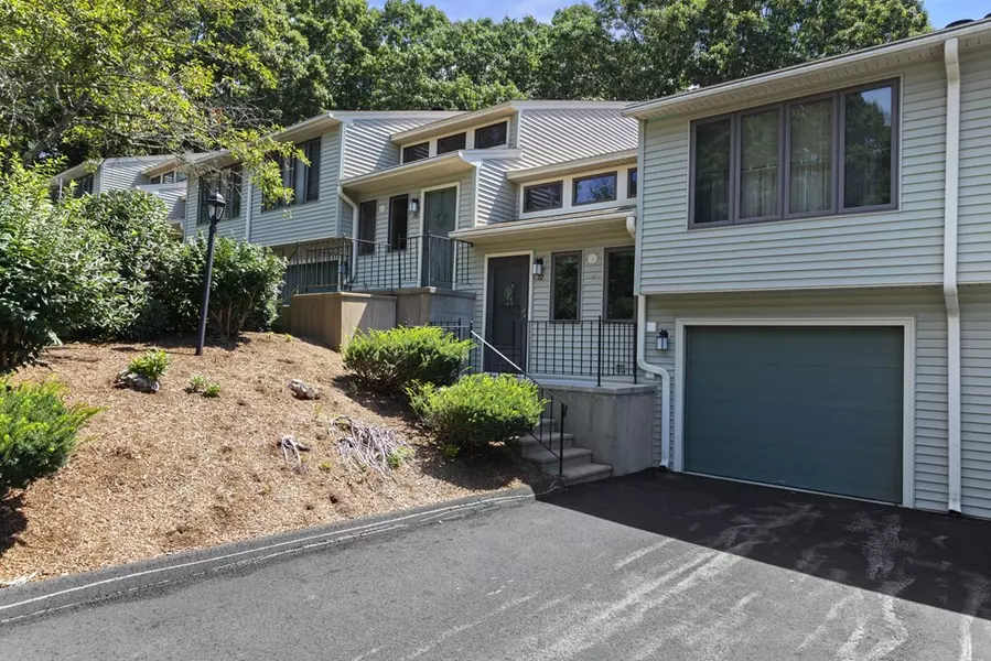 72 Londonderry Rd #72, Grafton, MA 01519