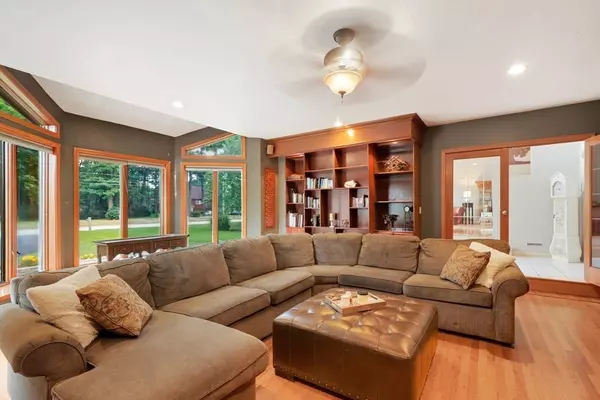 East Bridgewater, MA 02333,26 Fieldcrest Dr