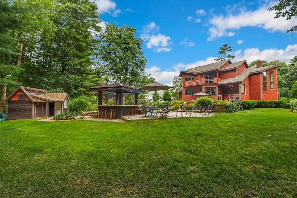 East Bridgewater, MA 02333,26 Fieldcrest Dr