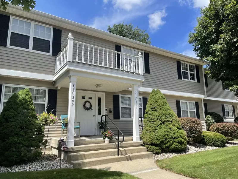 665 Center St #312, Ludlow, MA 01056