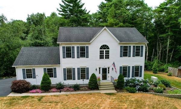 24 Parlowtown Rd, Marion, MA 02738