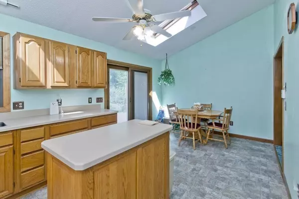 Granby, MA 01033,26 Baggs Hill Rd