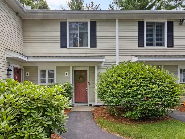 8 Nancy Rd #4, Easton, MA 02375