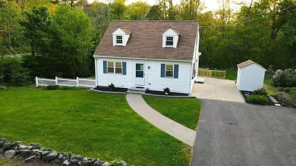 Reading, MA 01867,968 Main St