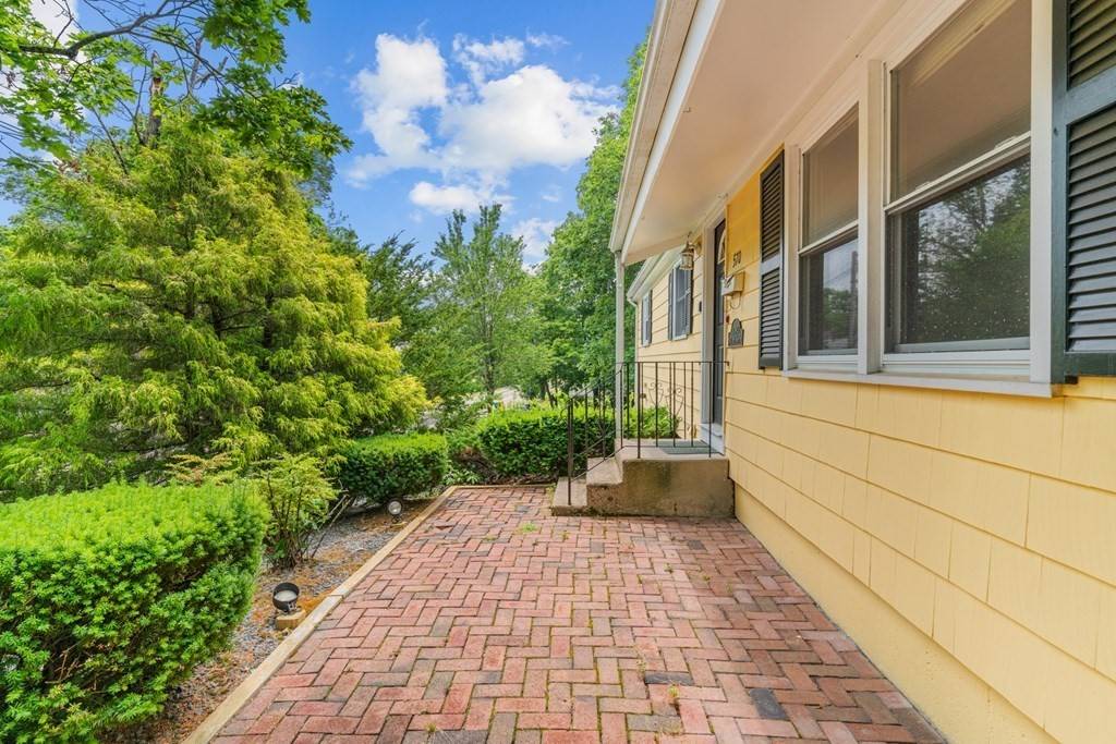 North Attleboro, MA 02760,570 Mount Hope Street
