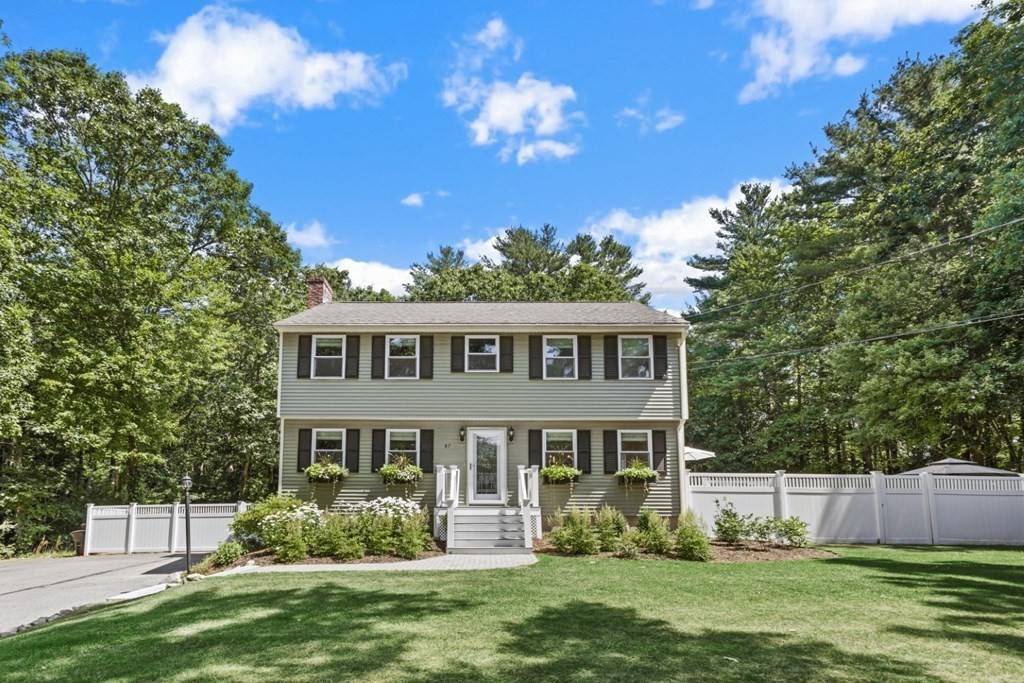 87 Ipswich Rd, Boxford, MA 01921