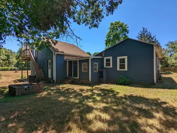 Wareham, MA 02571,6 Gonsalves Ave