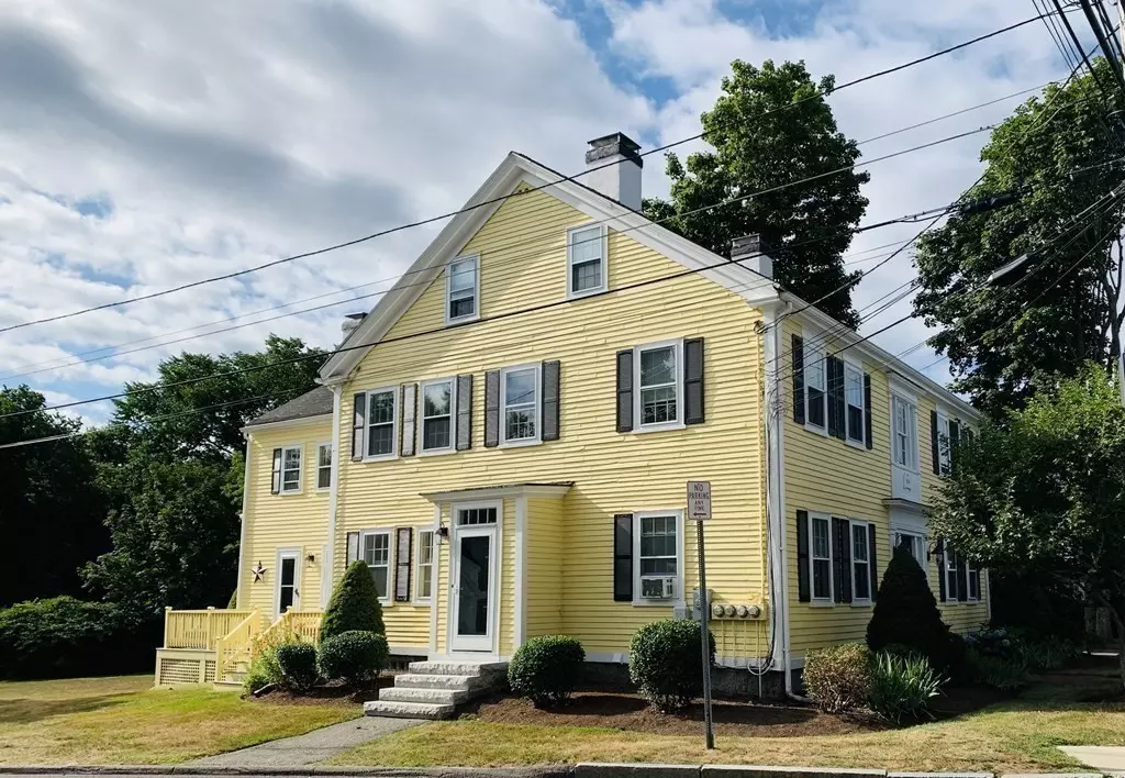 Topsfield, MA 01983,37 Main Street #3