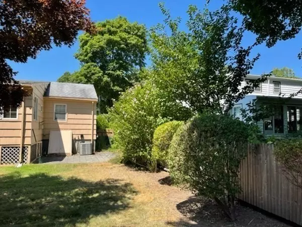 Lynn, MA 01904,142 Spring View Dr