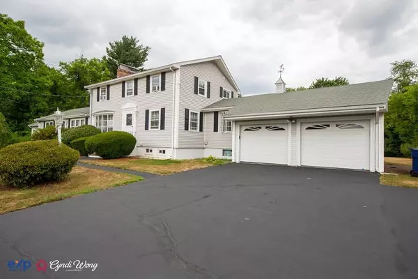 362 Village St #362, Medway, MA 02053