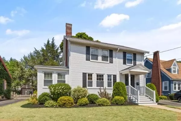 22 Glendale Ave, Melrose, MA 02176