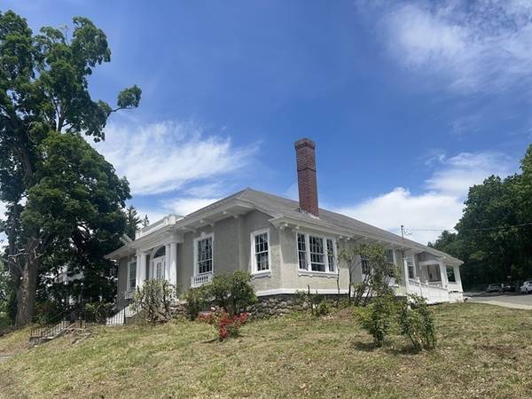 3 Pleasant St, Ware, MA 01082