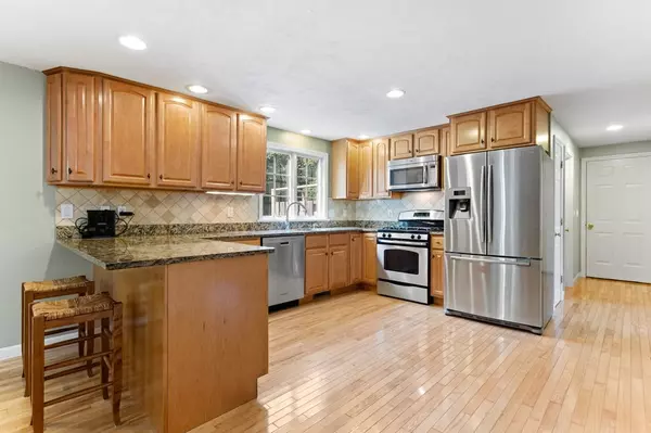 Falmouth, MA 02536,63 Bonito