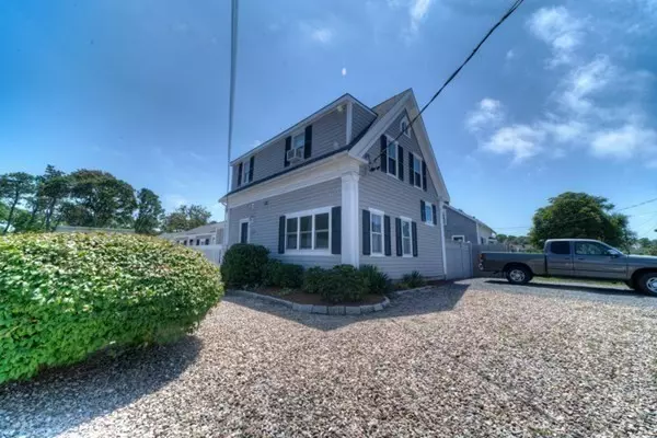 Dennis, MA 02639,128 Sea St #11