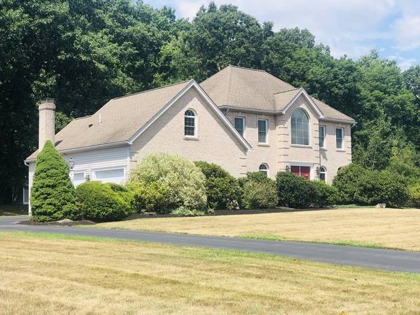 9 Cynthia Ln, Sterling, MA 01564