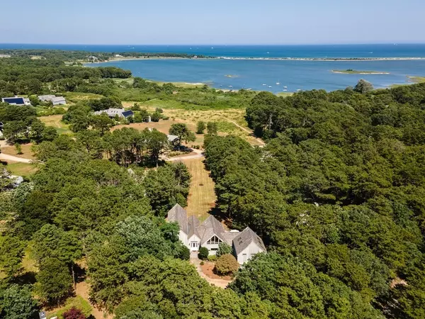 20 Pulpit Rock Rd, Edgartown, MA 02539