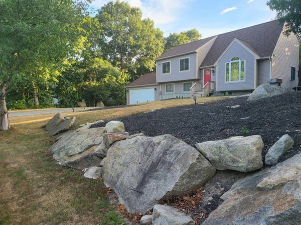 80 Songbird Dr,  Dartmouth,  MA 02747