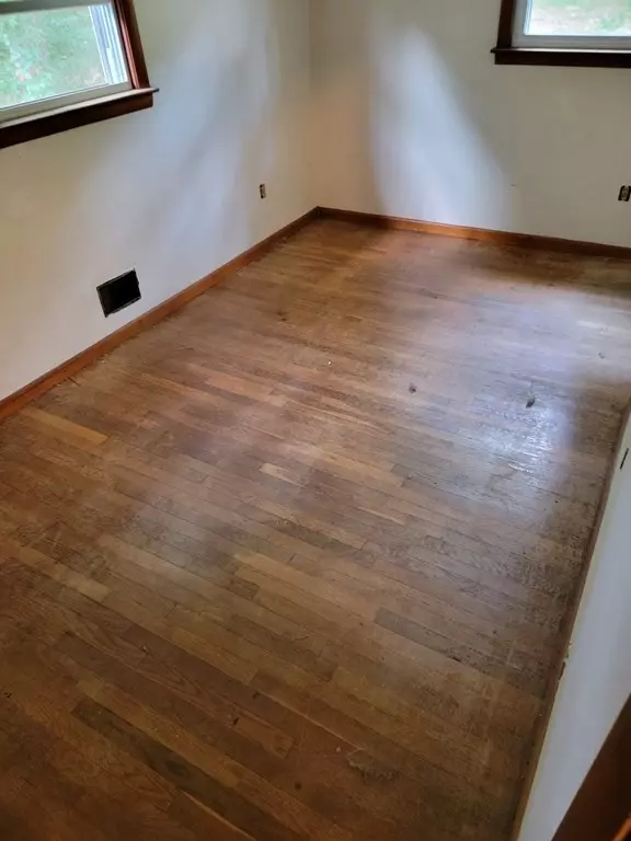 Granby, MA 01033,5 Darrel Ave