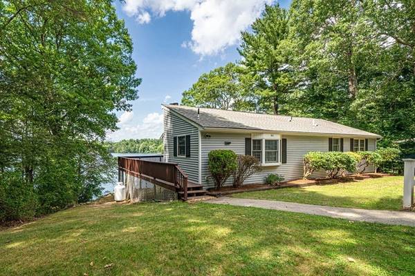 44 Pumpkin Ln, Charlton, MA 01507