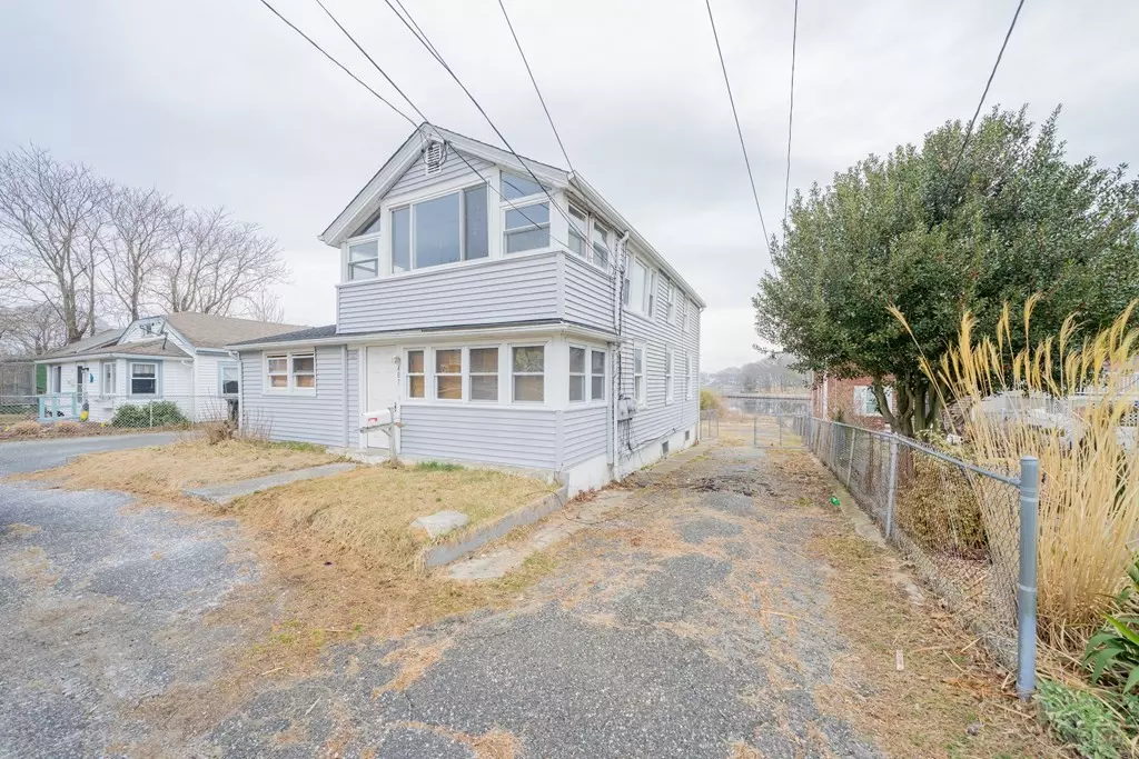 Swansea, MA 02777,487 Ocean Grove