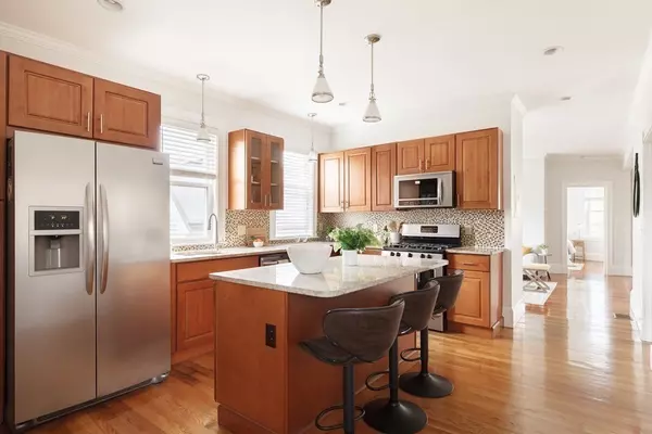 108 Amory St #2, Cambridge, MA 02139