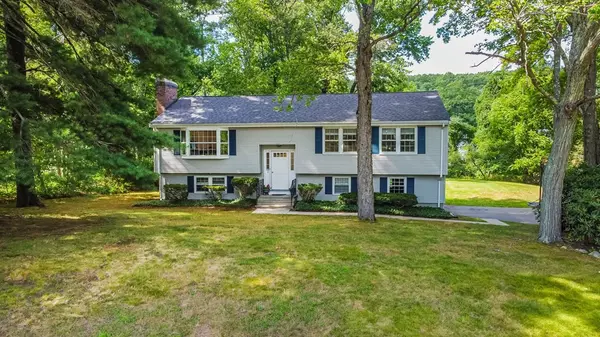 8 John Matthews Road, Southborough, MA 01772