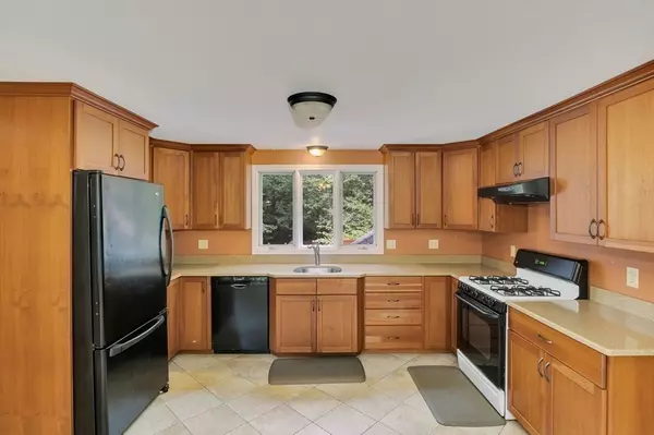 199 Long Pond Rd, Barnstable, MA 02648