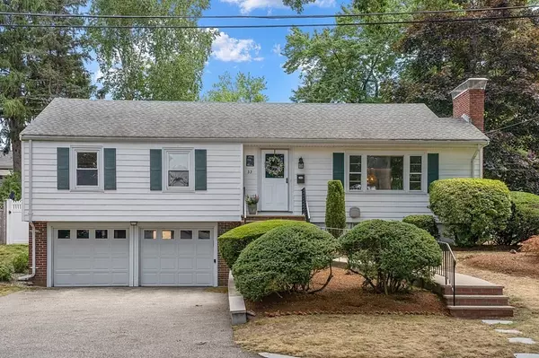 33 Ridgewood Lane, Melrose, MA 02176