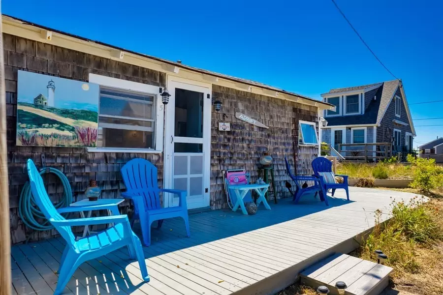 5 Bayview Ave, Provincetown, MA 02657