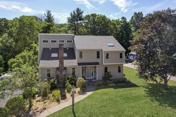 Holliston, MA 01746,204 Rolling Meadow Dr