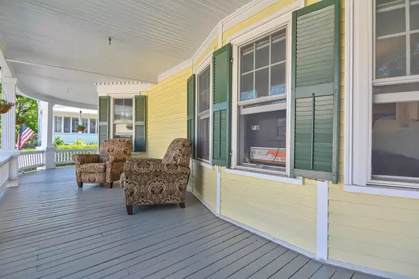 Maynard, MA 01754,27 Elm St