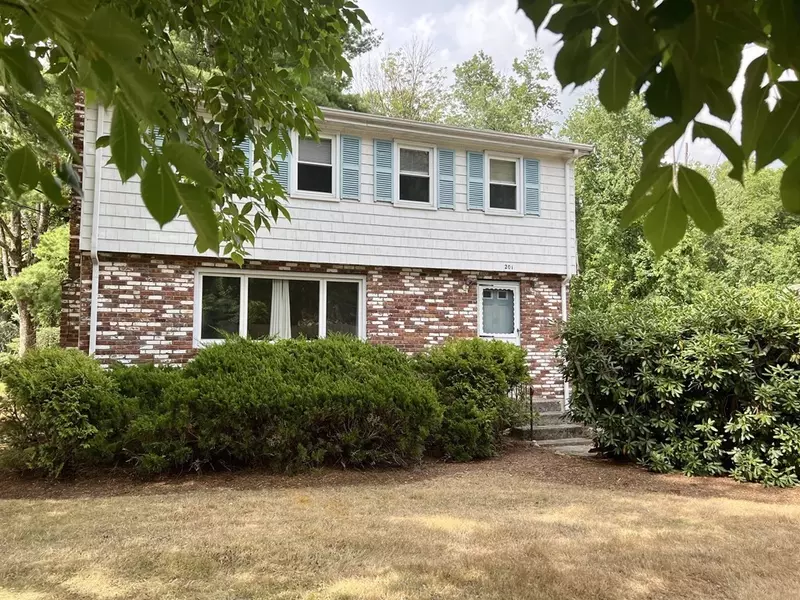 201 Gorwin Dr, Holliston, MA 01746